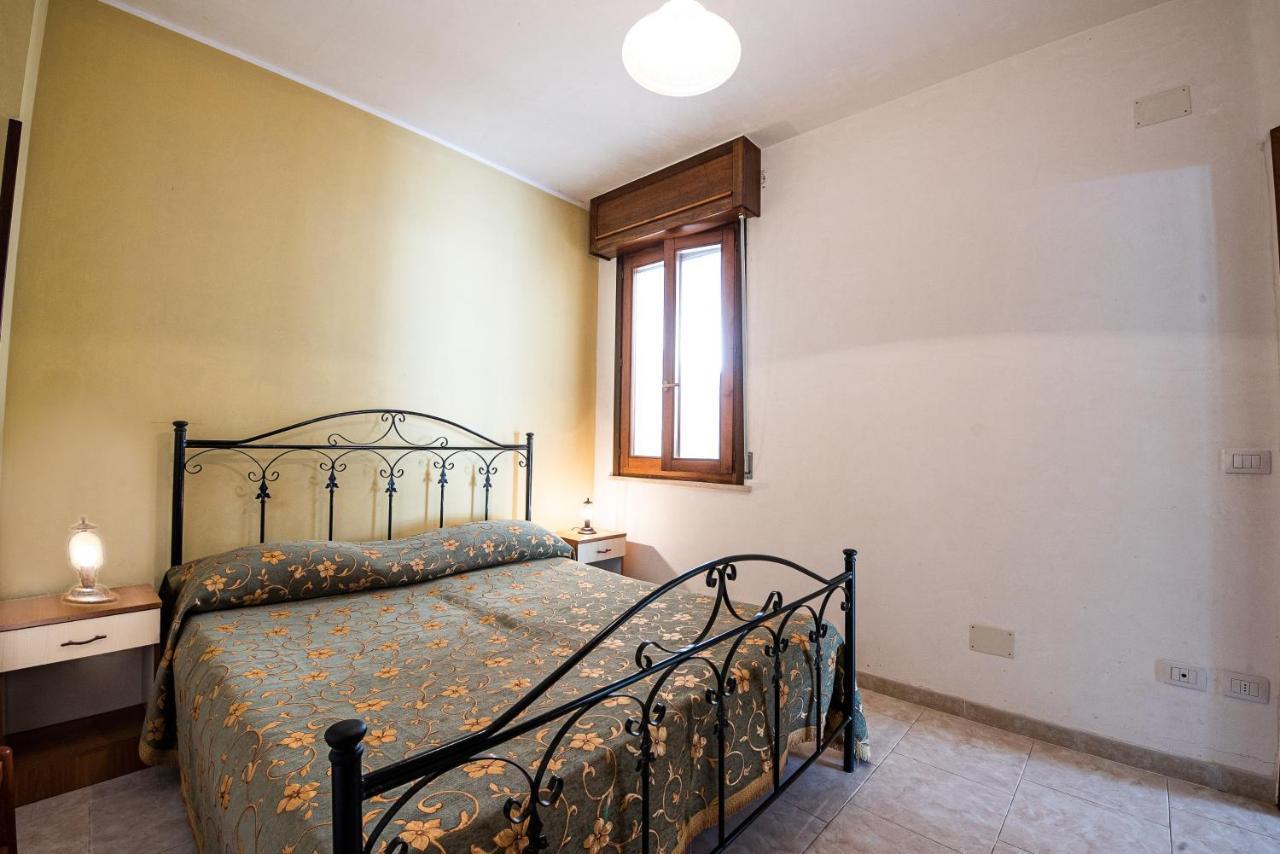 Апартаменты Mancaversa Gallipoli Casa Vacanza Stefania Марина-ди-Манкаверса Экстерьер фото