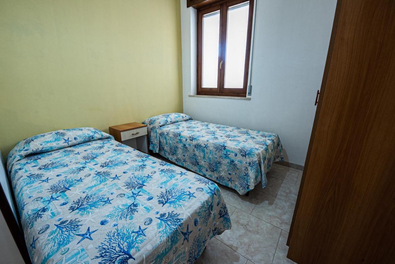 Апартаменты Mancaversa Gallipoli Casa Vacanza Stefania Марина-ди-Манкаверса Экстерьер фото