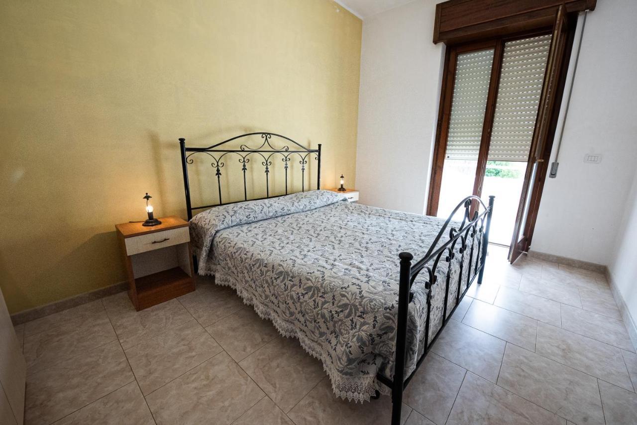Апартаменты Mancaversa Gallipoli Casa Vacanza Stefania Марина-ди-Манкаверса Экстерьер фото